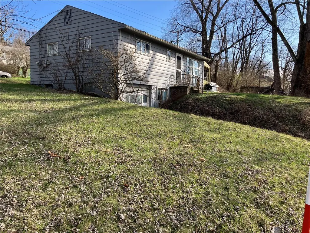 2570 Reiter Rd