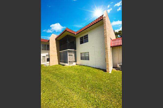 218 Lake Frances Dr