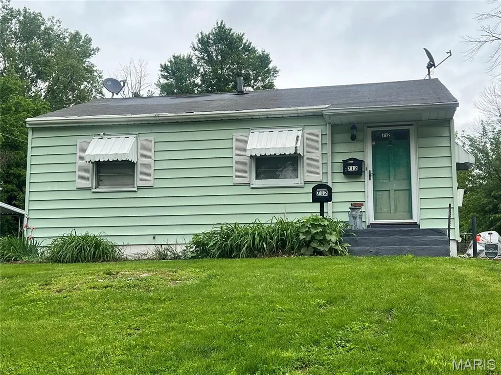 712 Beardsley Ct
