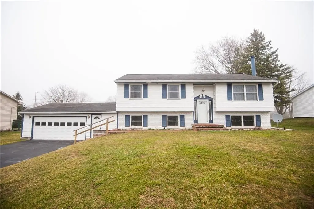 38 Kathy Dr