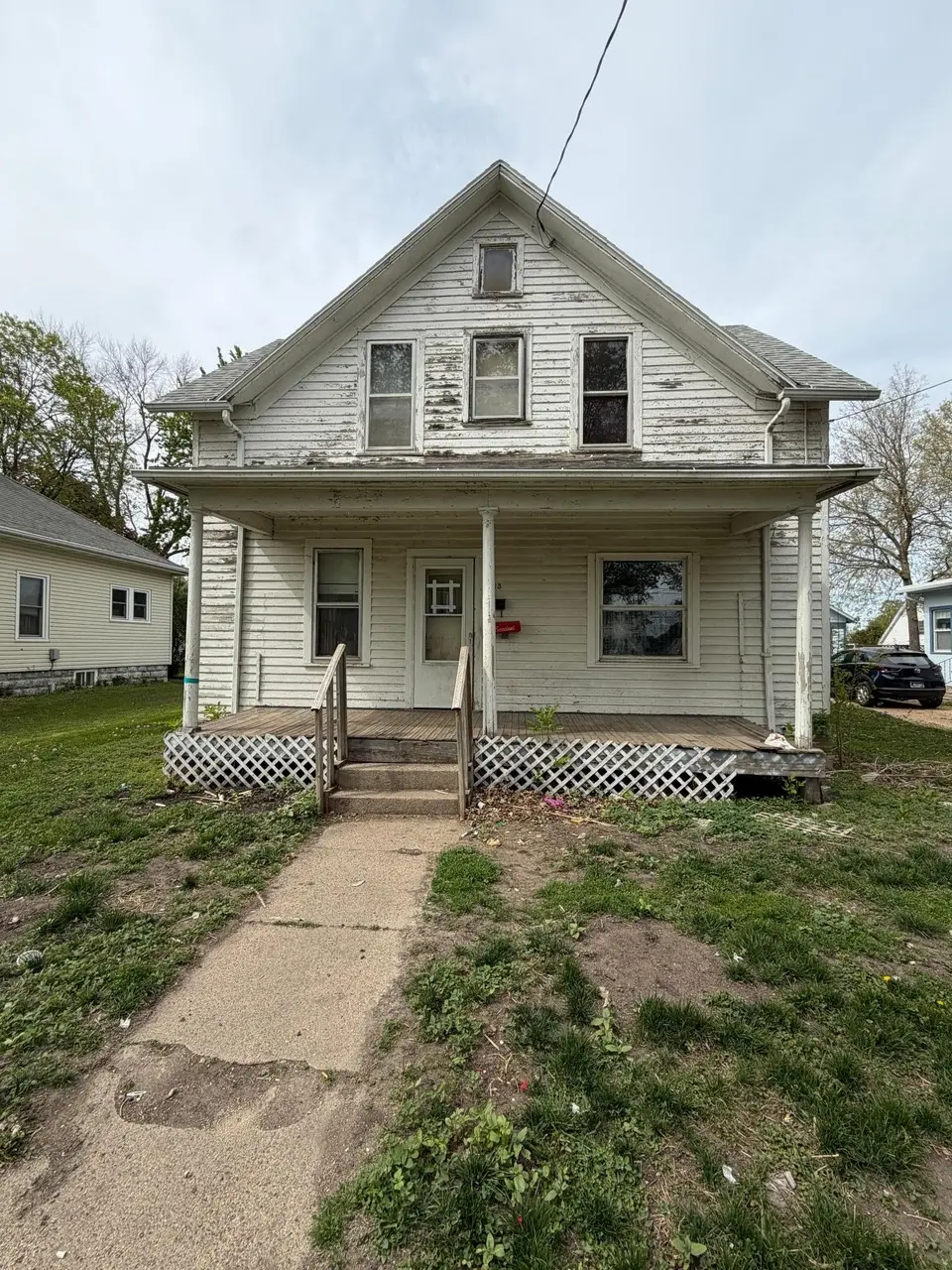 413 Budd St