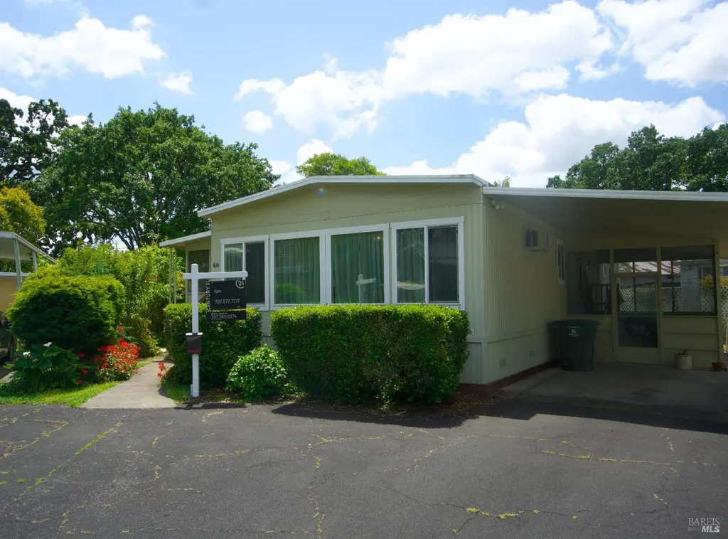 60 Colonial Park Dr