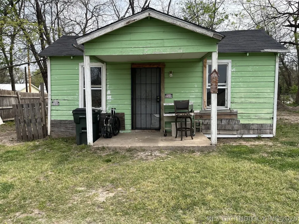 1019 N Kern Ave