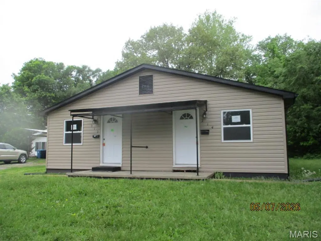 212 Clara St