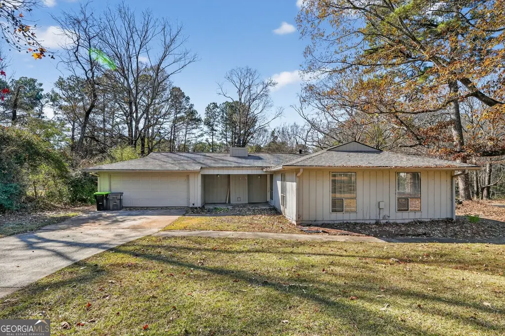 80 Triple Crown Ln