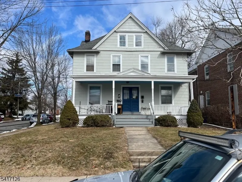131 E Cliff St #4