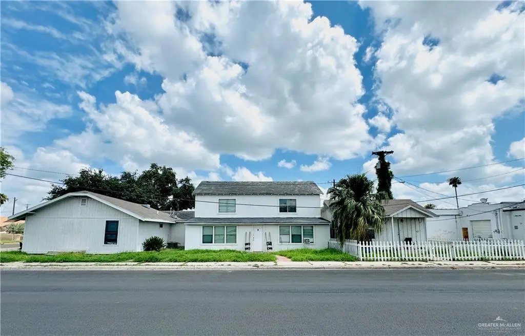 220 W 5th St