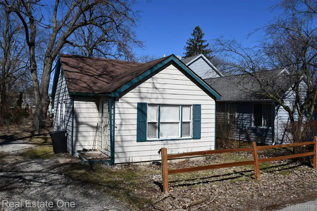 3026 Norcott Dr