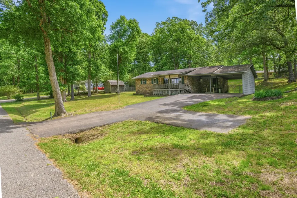 472 Oakville Cir