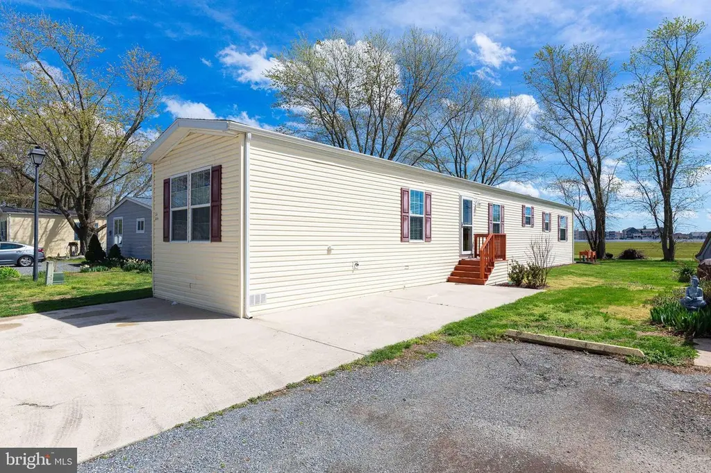 31696 Siham Rd