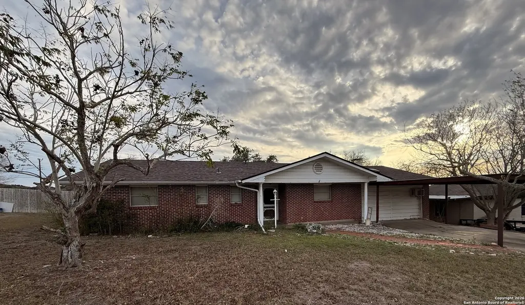 318 Cottonwood