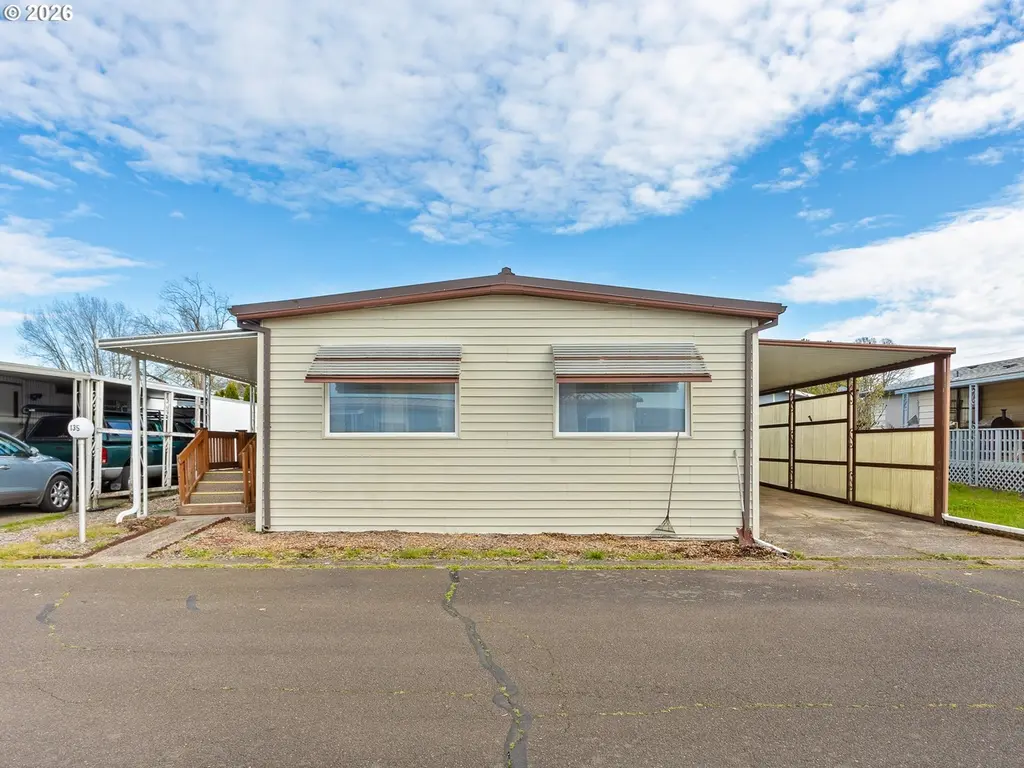 2901 E 2nd St #135