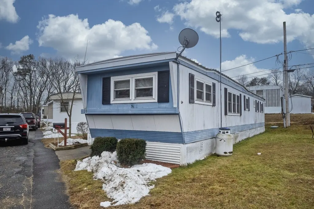 28 Mockingbird Dr
