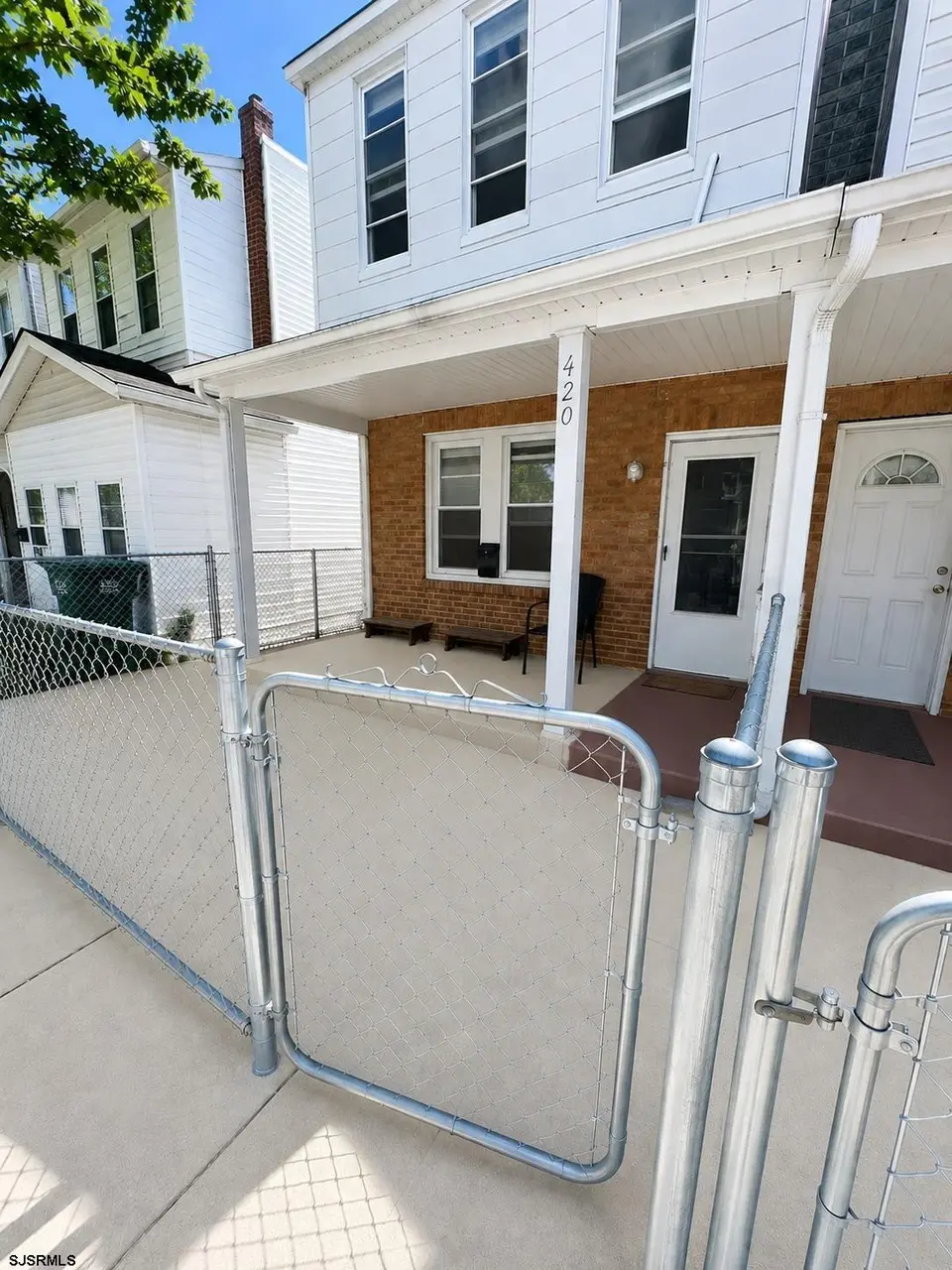 420 N Harrisburg Ave