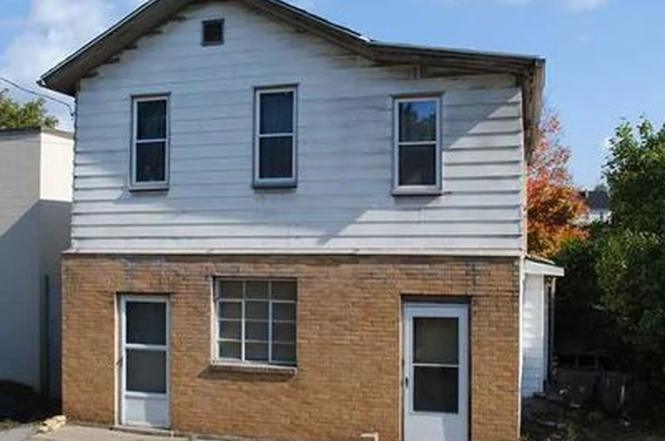 121 Center Ave