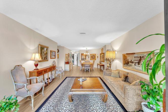4101 Coral Tree Cir #116