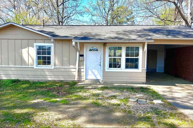 30 Elmhurst Dr