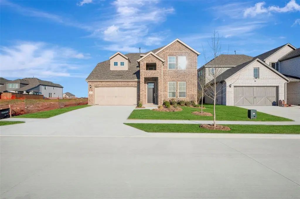 5032 Lily Creek Dr