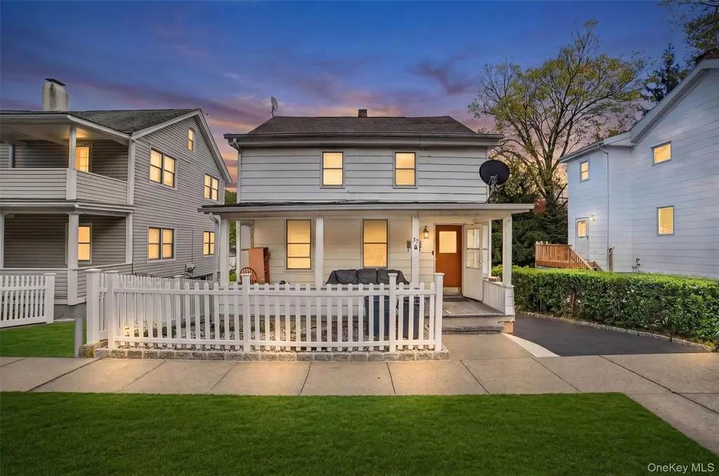 32 Terrace Ave