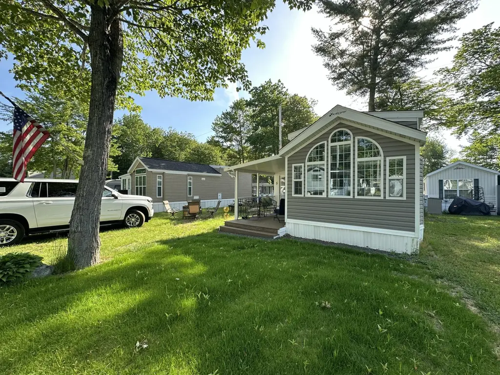150 Chapel Rd #5