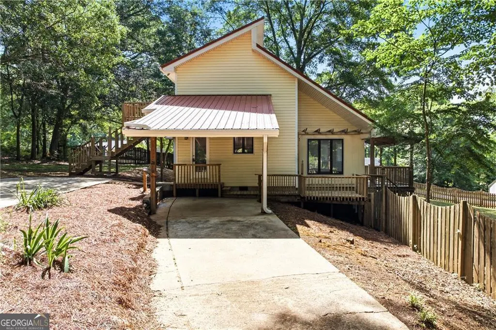 389 Peachtree Rd