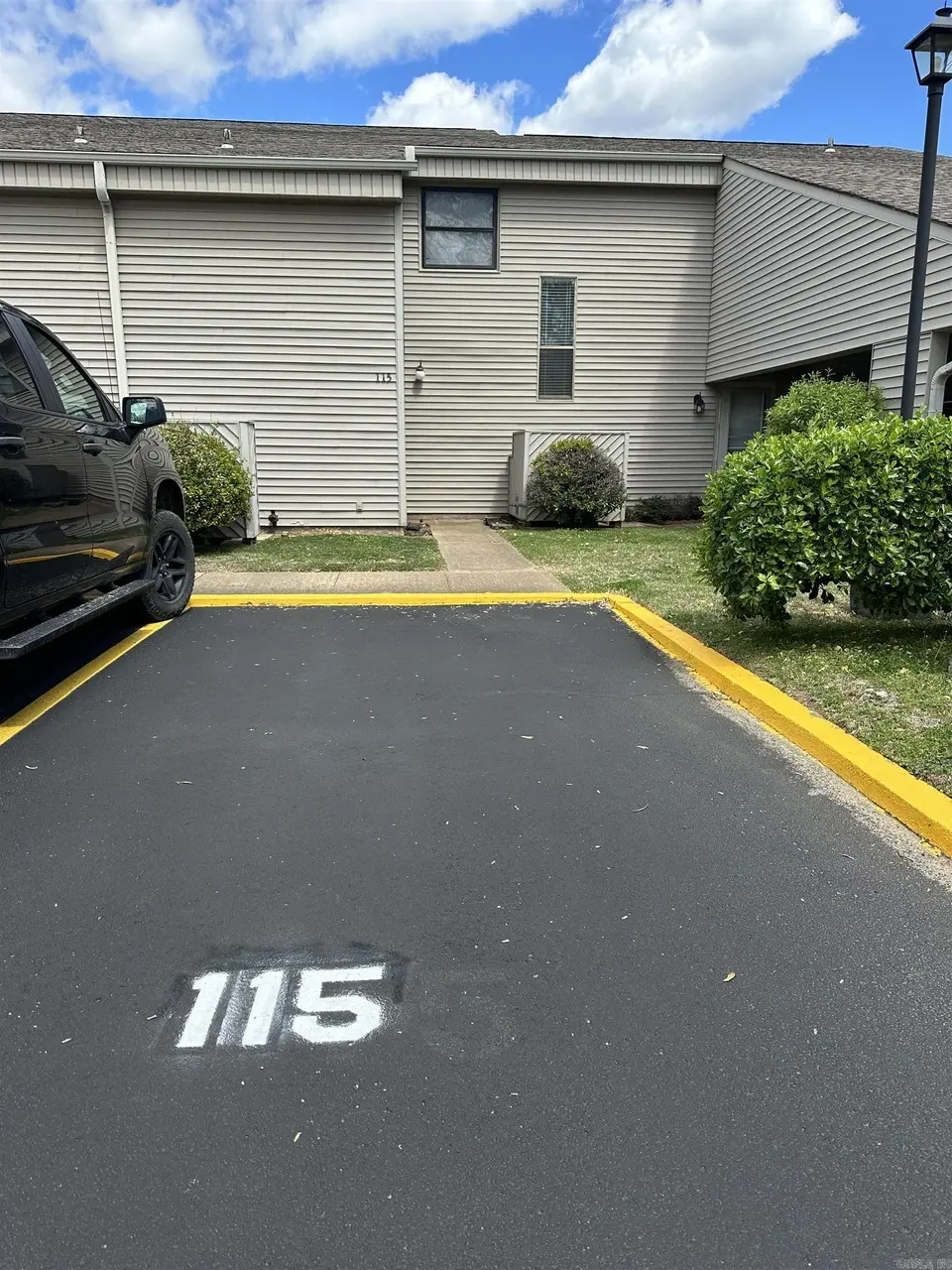 135 Hillview Dr #115