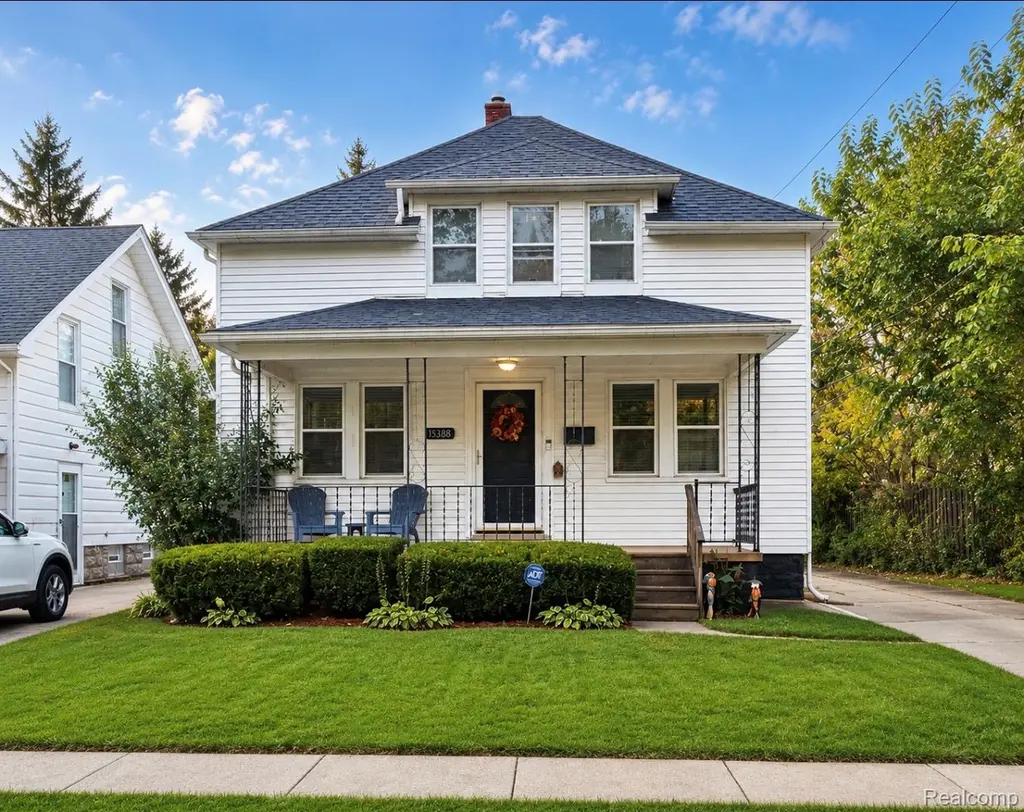 15388 Woodworth