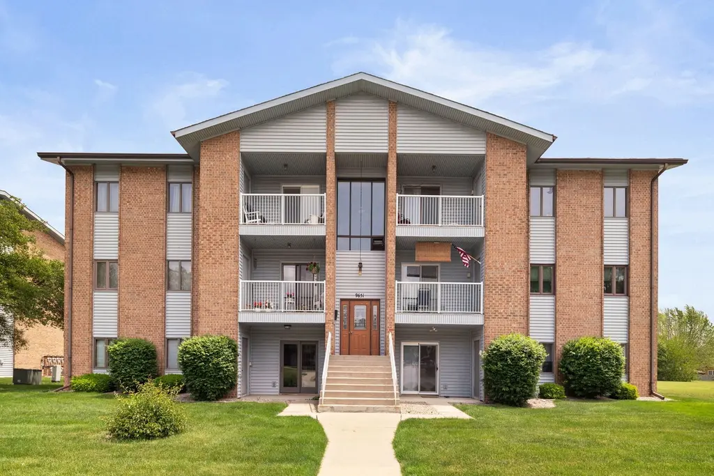 9651 Merrillville Rd #204