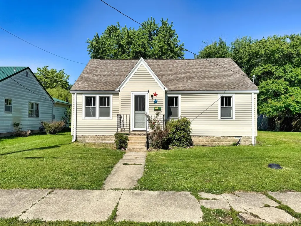 426 S Locust St