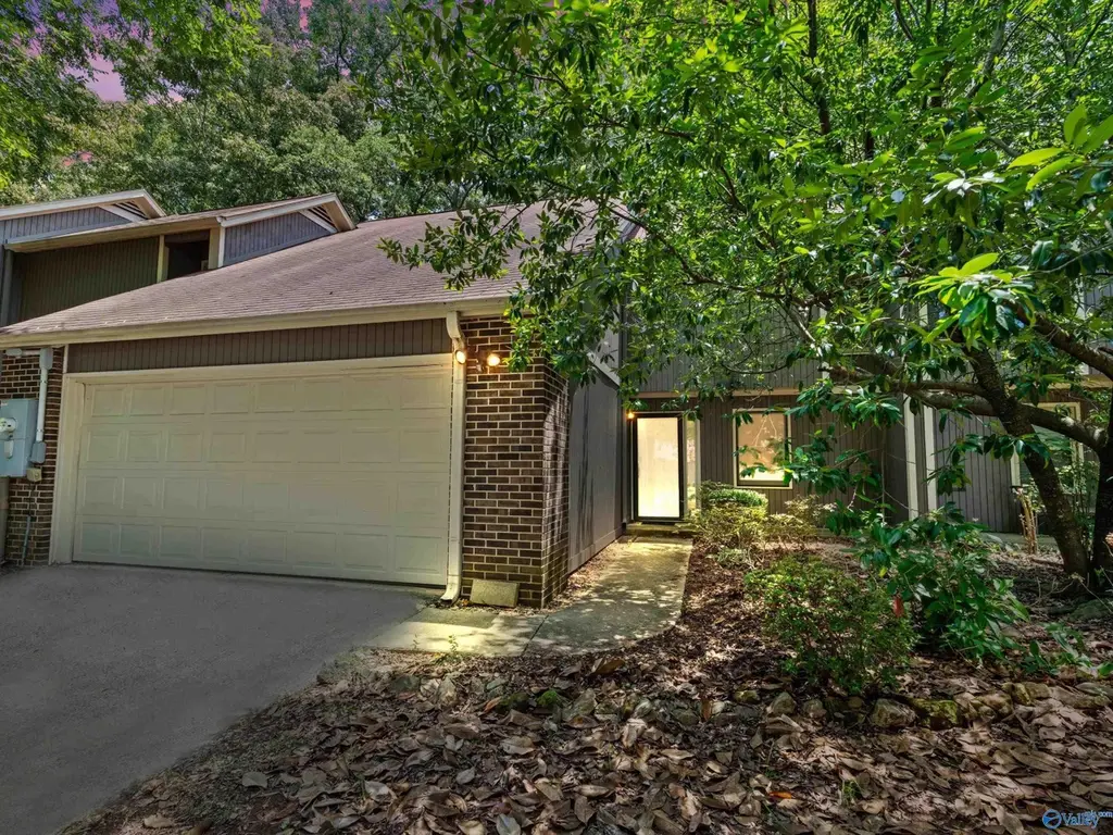 304 Autumn Ln