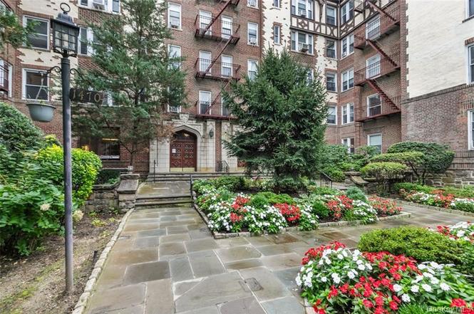 1470 Midland Ave Unit 1-O