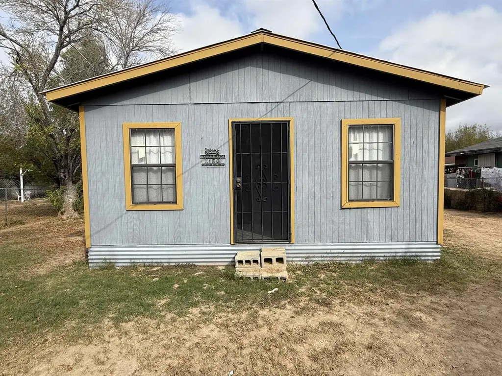 1156 Espejo Molina Rd