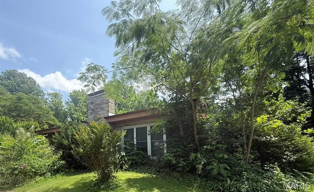 528 W Washington Ave