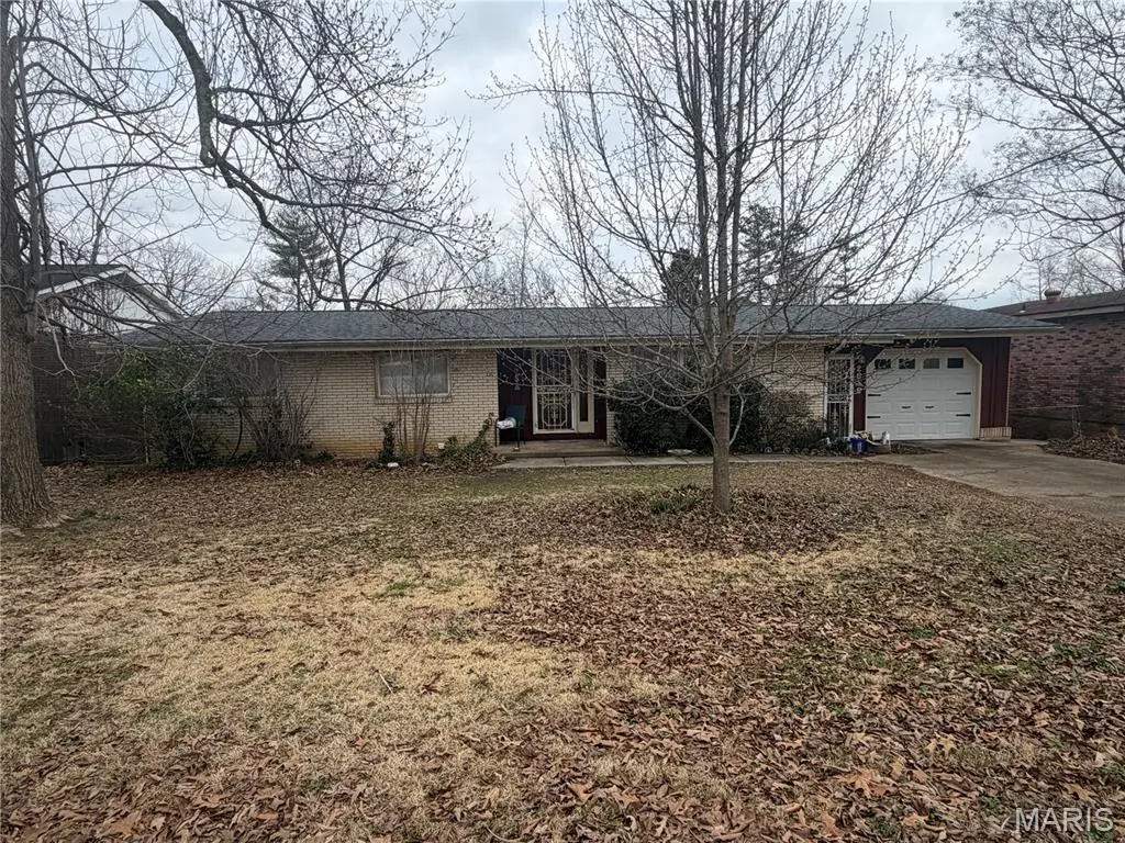 2838 Lakeside Dr