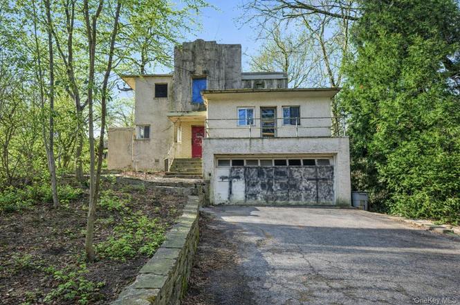 150 Burkewood Rd