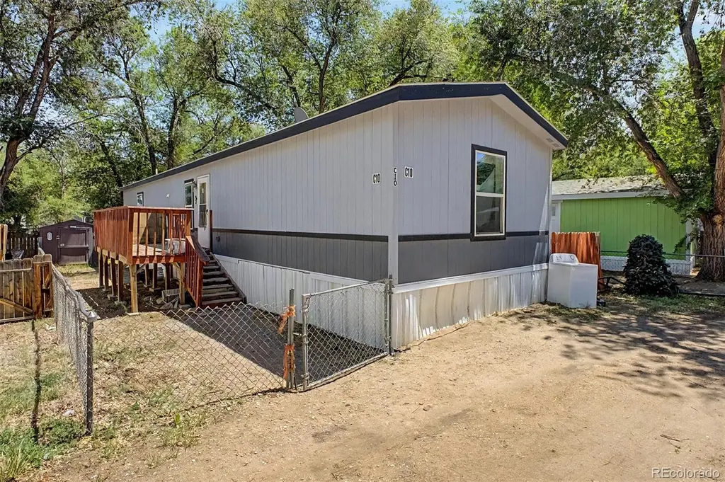 800 S Santa Fe Ave