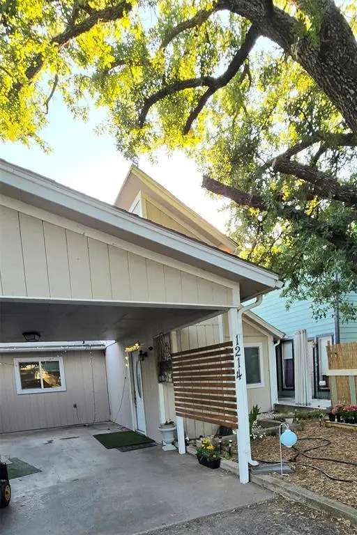 1214 Elm Ct