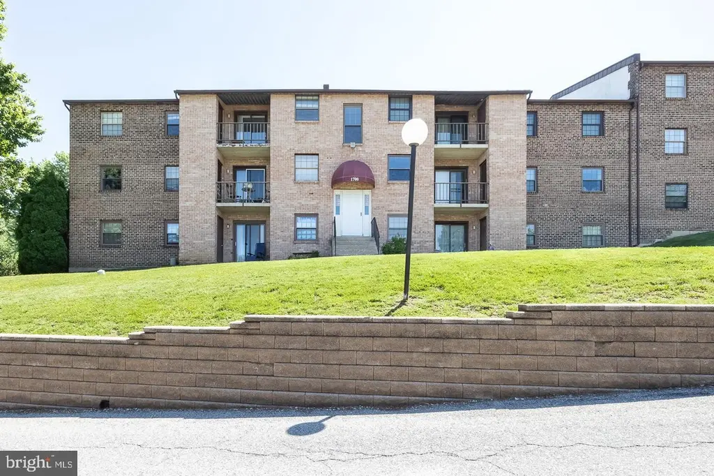 1709 Valley Dr #1709