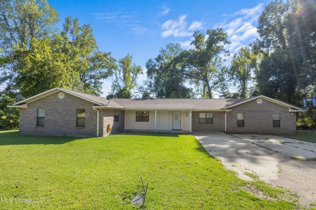 4897 Alcorn Rd