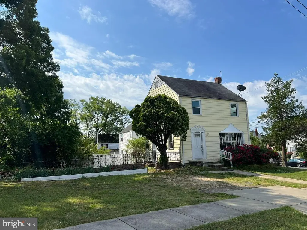 21730 Gambier Pl