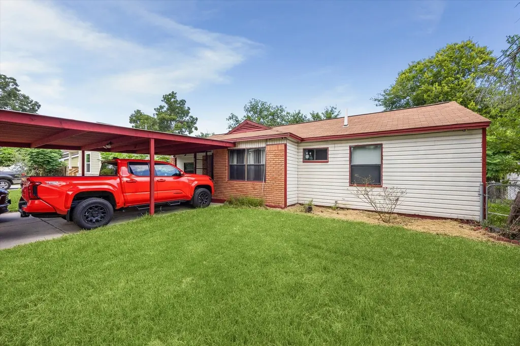 10109 Chesterfield Dr