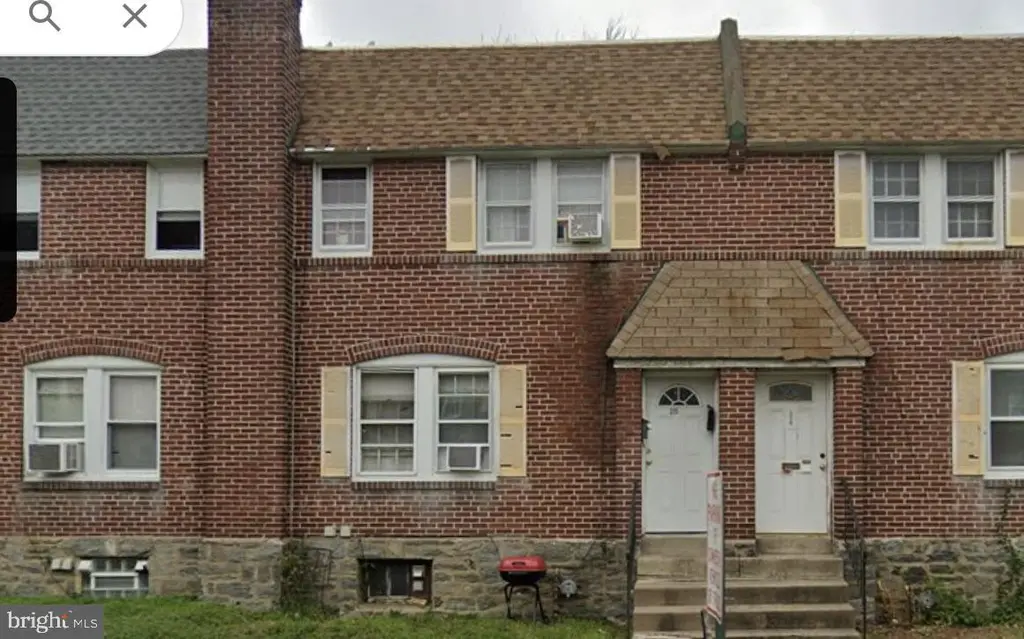 315 E Essex Ave