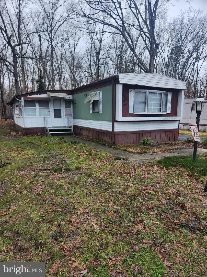 6 Hazelwood Dr