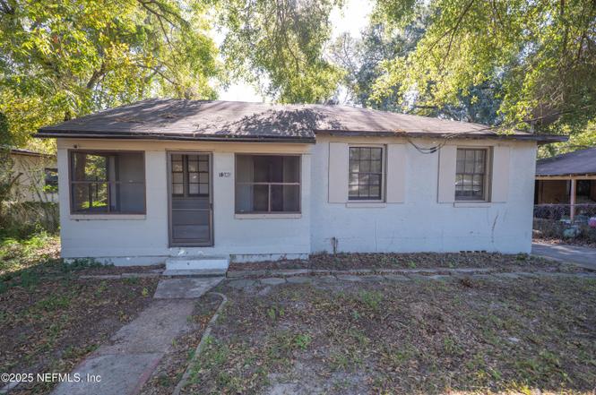 1340 Carvill Ave
