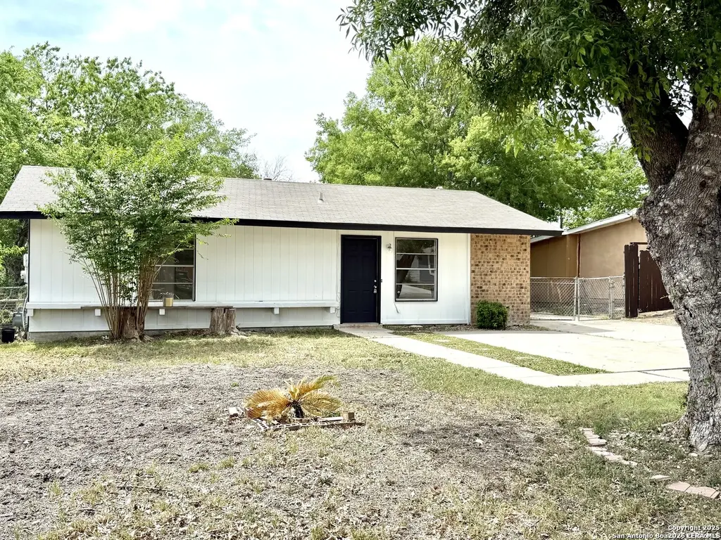 4723 Castle Rose
