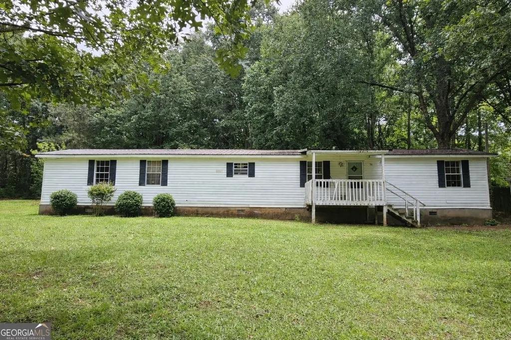 74 Holly Dr