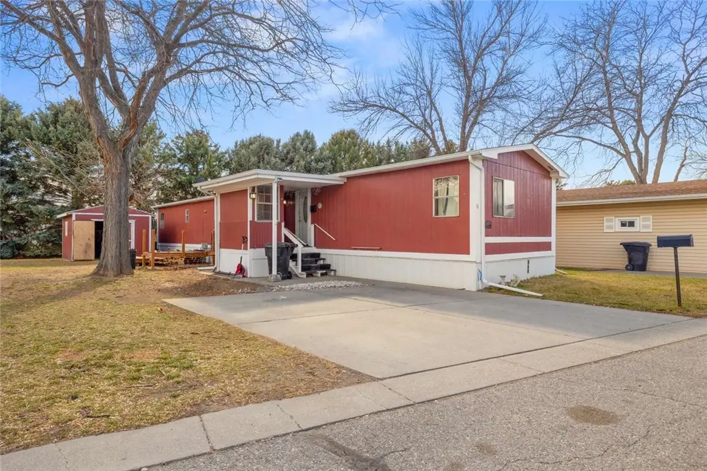 16 Woodgrain Dr