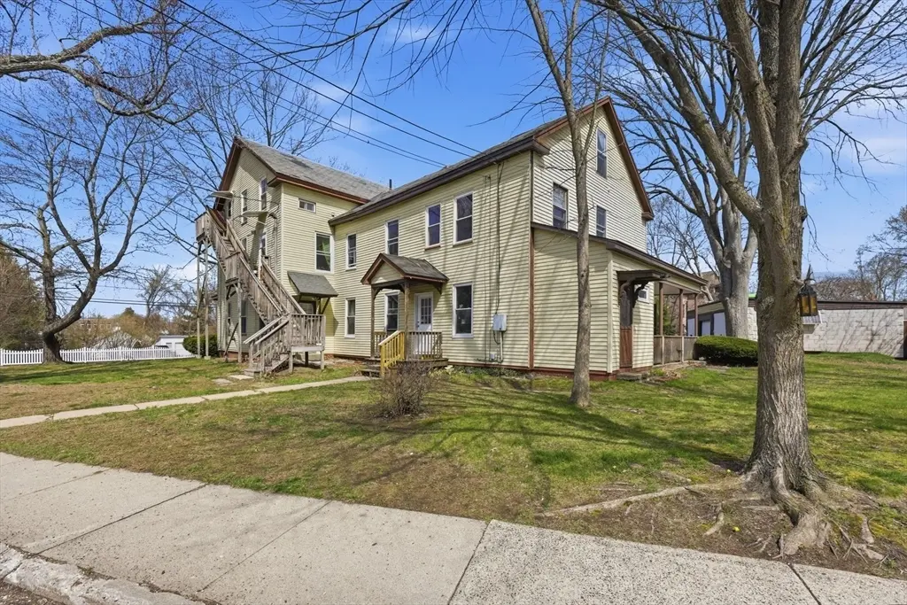 17 Adams St