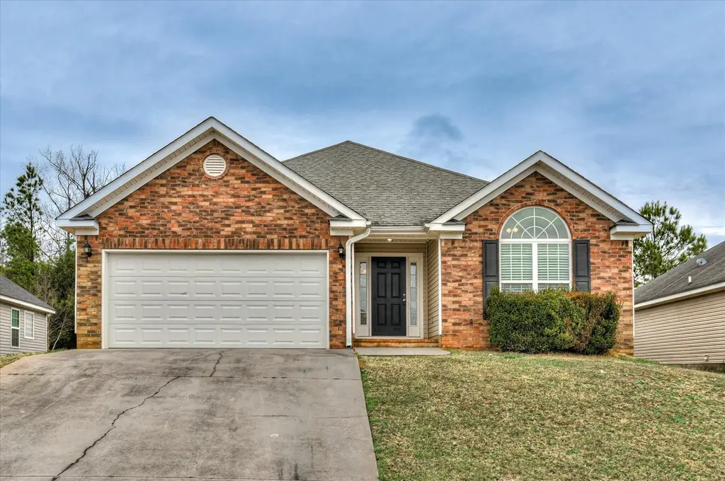452 Lory Ln