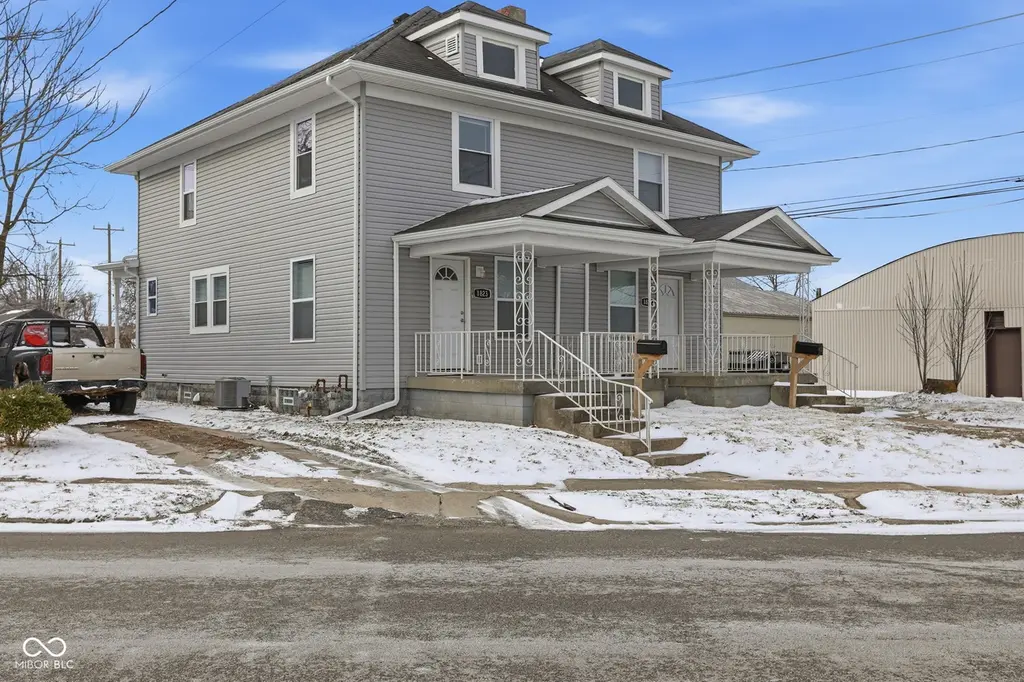 1821-1823 Grand Ave